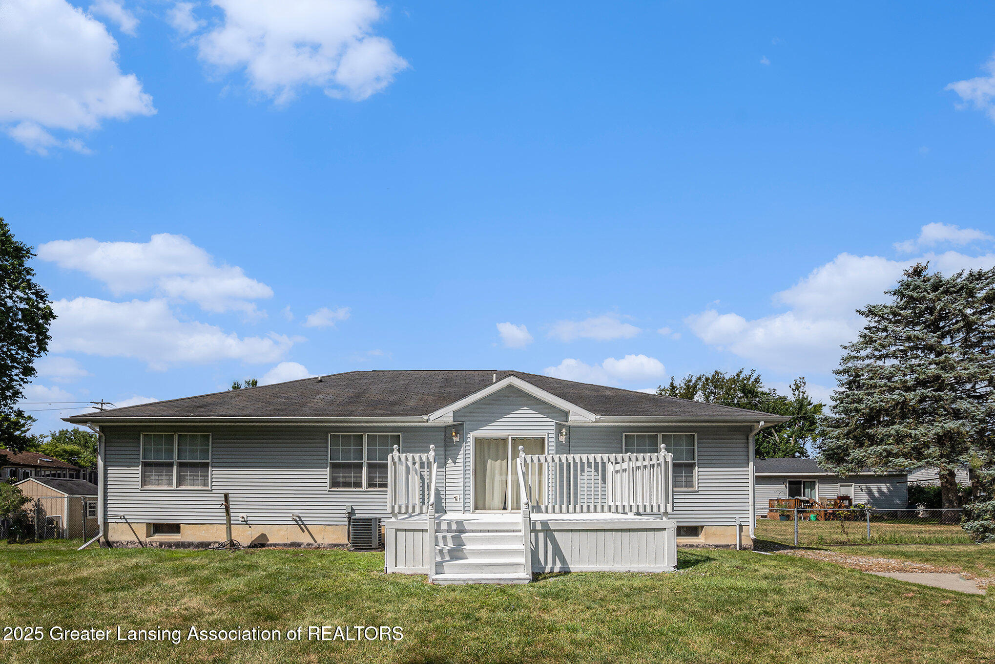 5327 Hughes Road Lansing, MI 48911 - Photo 24 of 27 024_file_538
