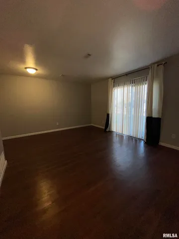 $83,970 | 612 East Campus Drive, Unit B10, Carbondale, IL 62901