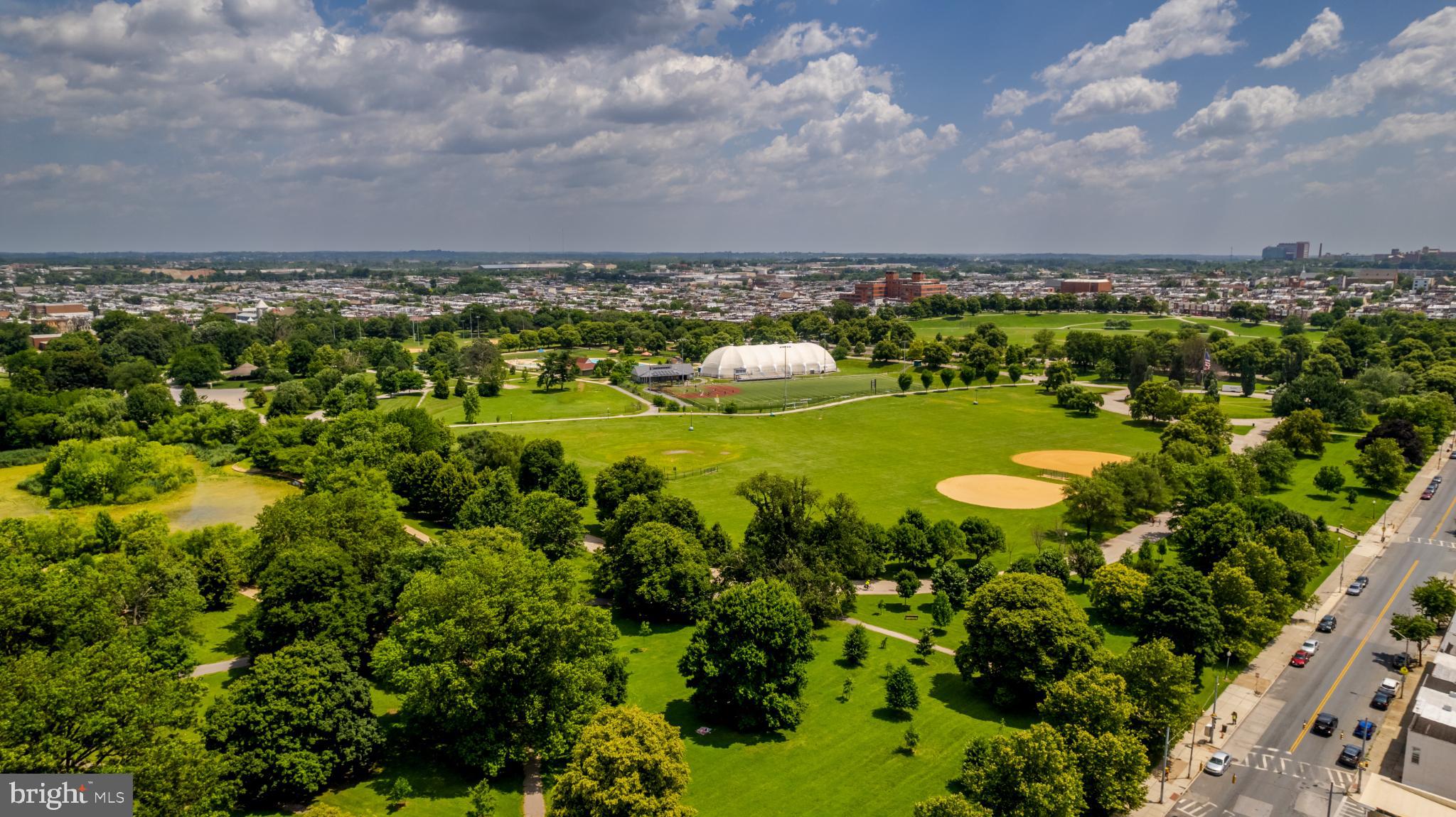 23 South Washington Street Baltimore, MD 21231 - Photo 45 of 57 a view of a city with lots of residential buildings