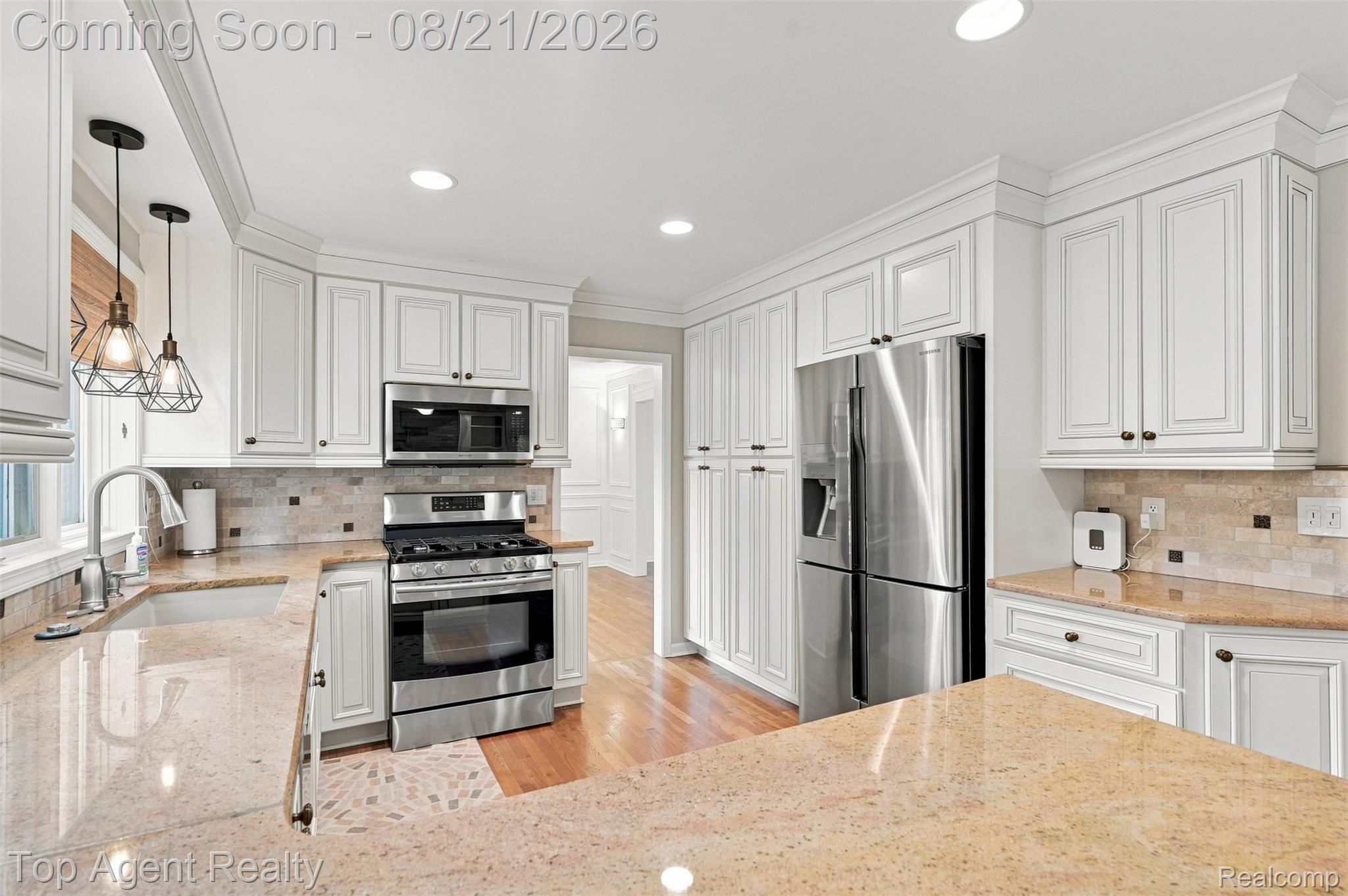 084-412 streamview ct, rochester hills, mi 48309.jpg