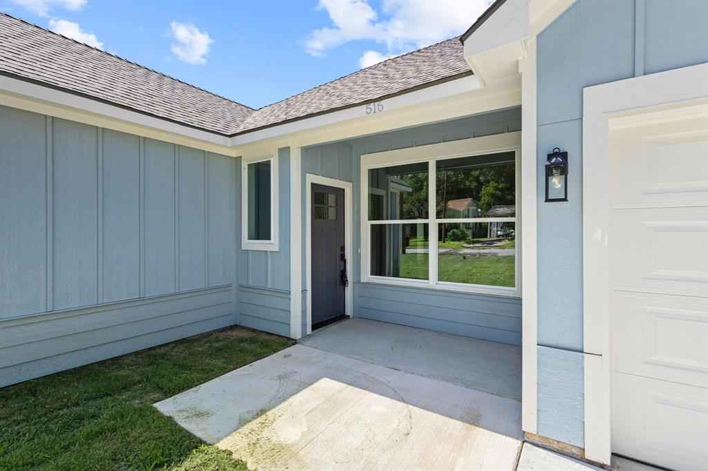 516 Florence Denison, TX 75020 - Photo 3 of 27 a view of front door and yard