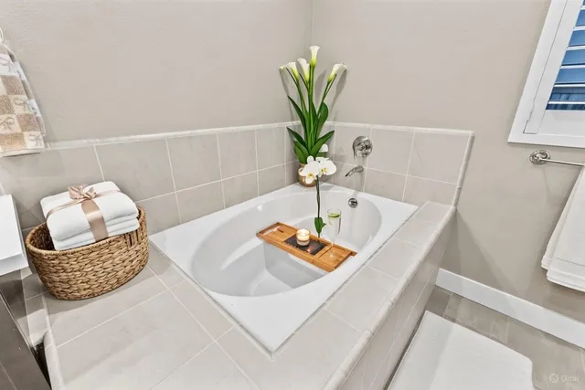 $630,000 | 572 Pinnacle Drive, Madera, CA 93636