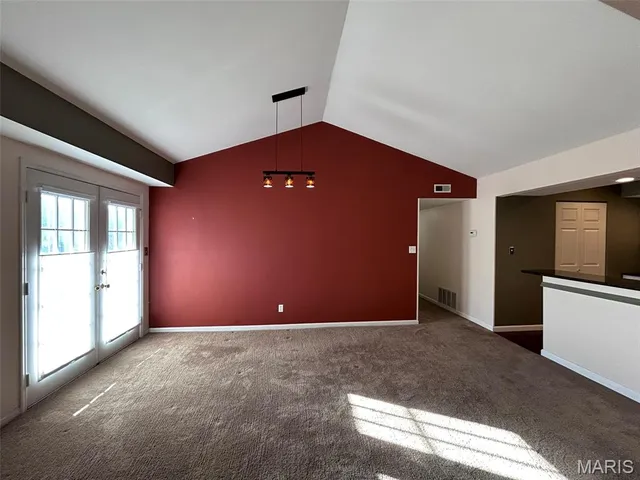 $2,095 | 4501 Eli Drive, Unit I, St. Louis, MO 63128