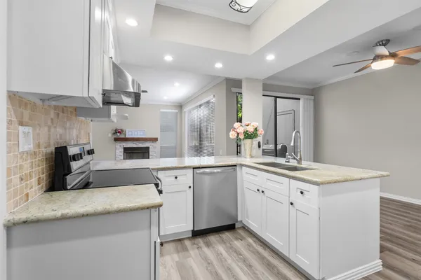 $362,000 | 161 Litchfield Lane, Houston, TX 77024
