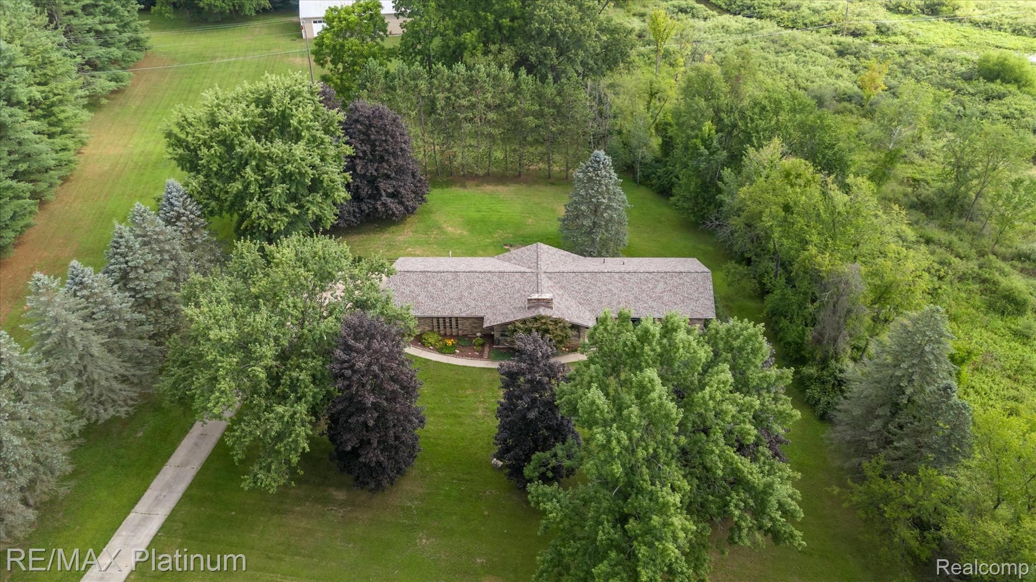 3200 Patterson Lk Road Pinckney, MI 48169 - Photo 33 of 46 53-3200-Patterson-Lake-Rd-Pinckney-MI-48169-WindowStill-09.jpg