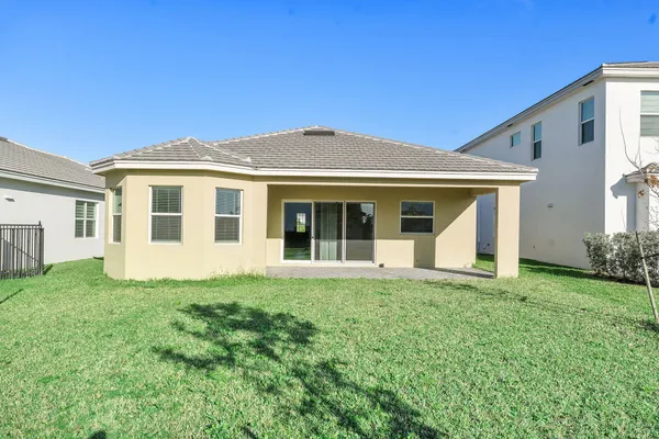 $3,200 | 5747 Shore Pine Place, Loxahatchee, FL 33470