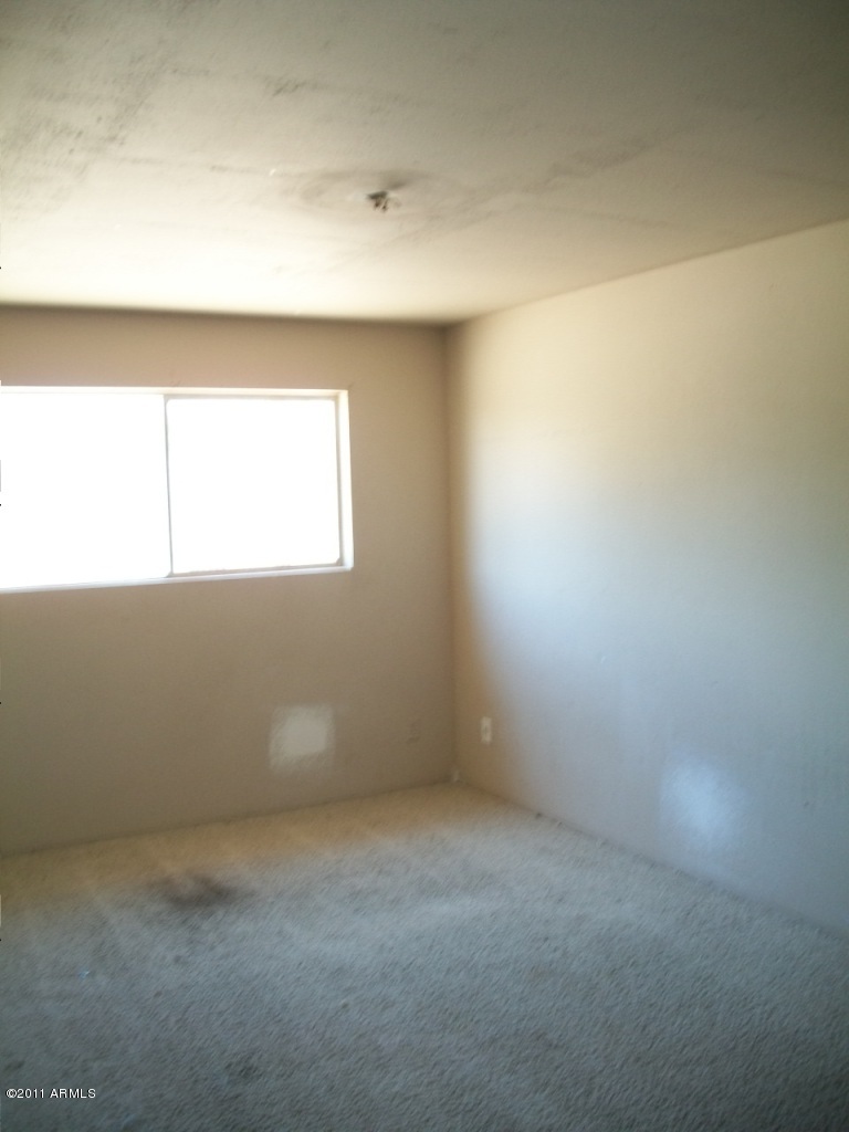 901 East Darrel Road Phoenix, AZ 85042 - Photo 11 of 12 BDRM