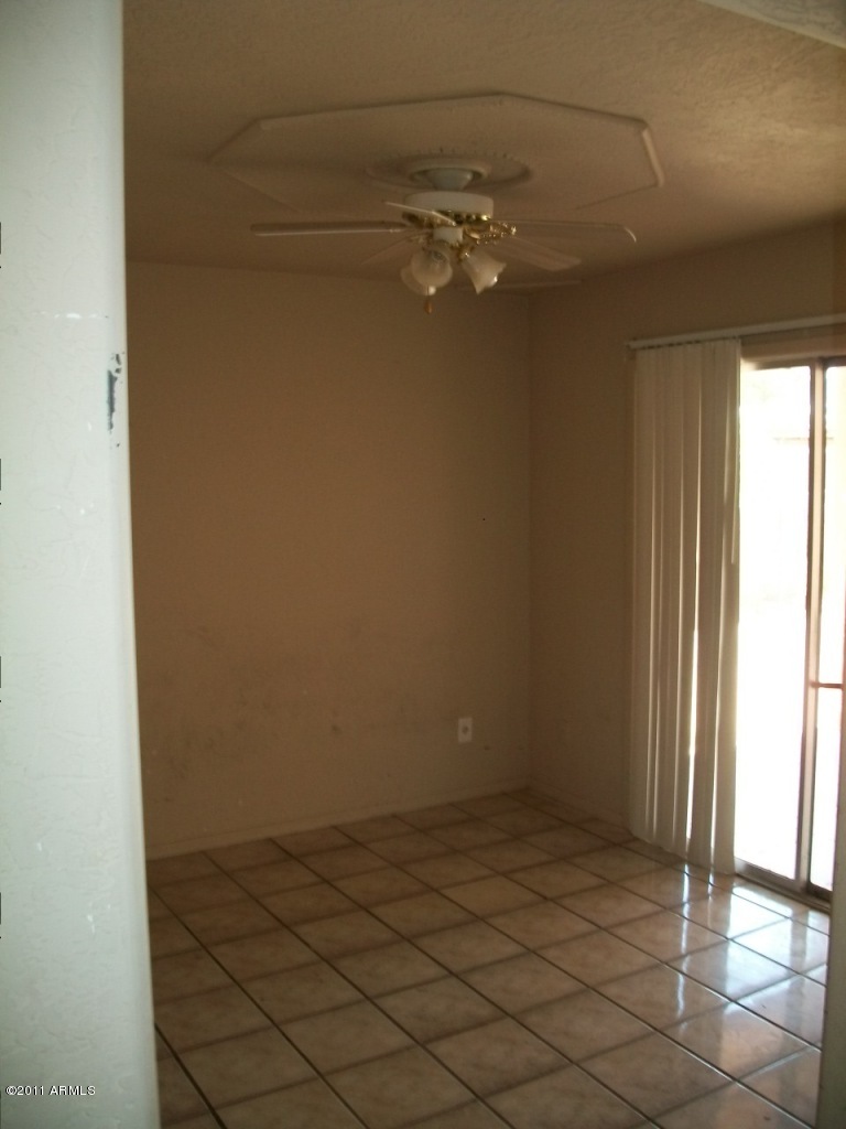 901 East Darrel Road Phoenix, AZ 85042 - Photo 9 of 12 BDRM