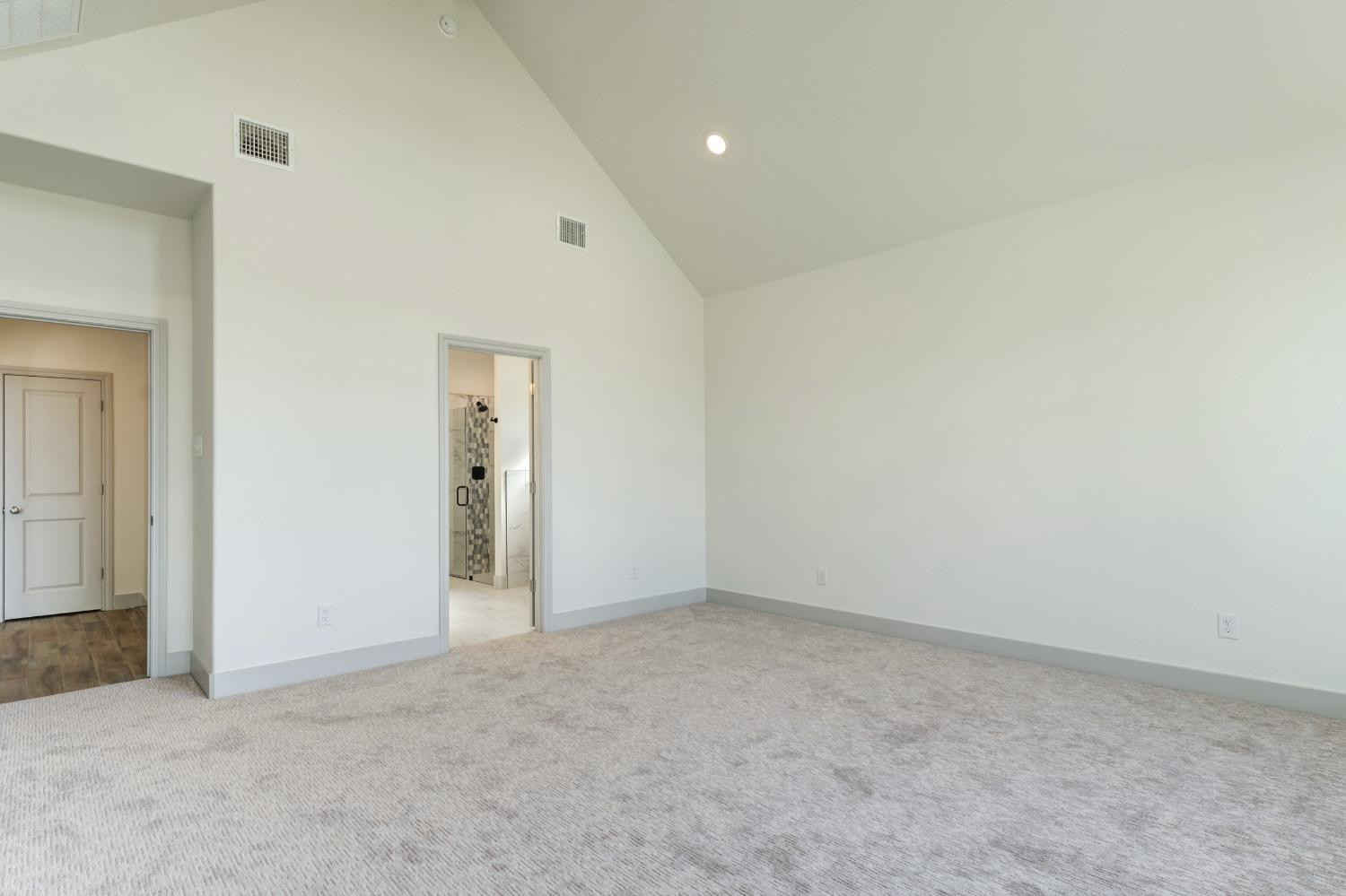 4608 140th Street Lubbock, TX 79424 - Photo 39 of 49 an empty room with an entryway