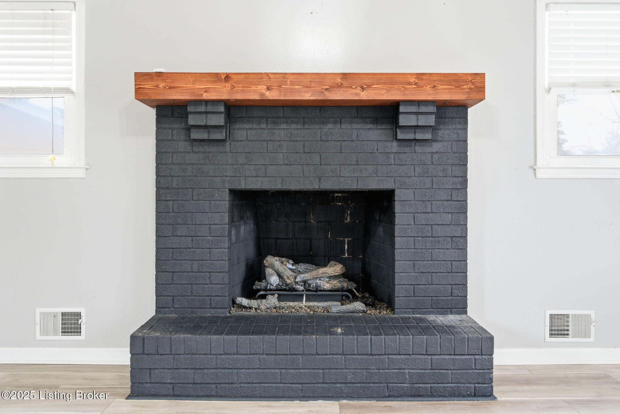 4526 Sandhill Road Louisville, KY 40219 - Photo 18 of 57 Family Room3-Fireplace