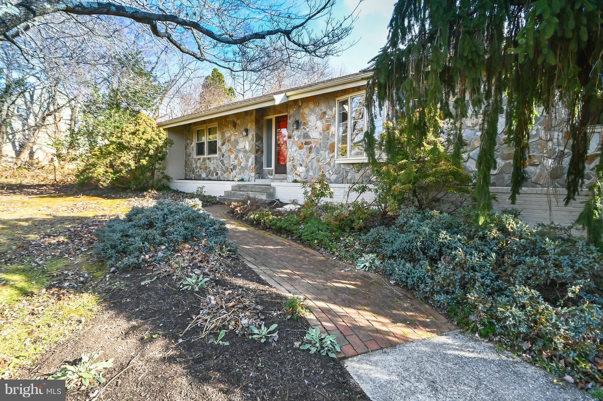 13623 Bardon Road Phoenix, MD 21131 - Photo 2 of 35 Sidewalk to Entry