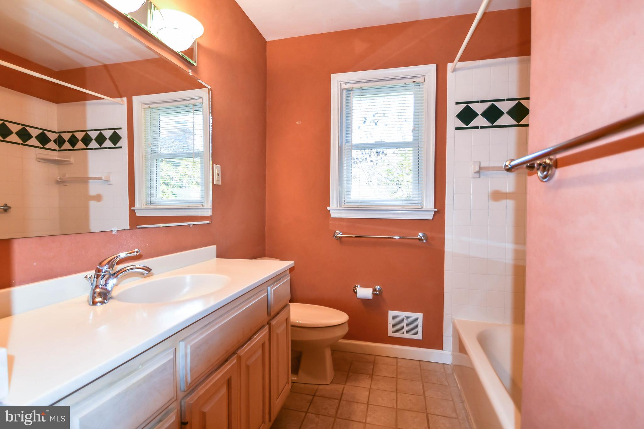 13623 Bardon Road Phoenix, MD 21131 - Photo 25 of 35 Hall Bath