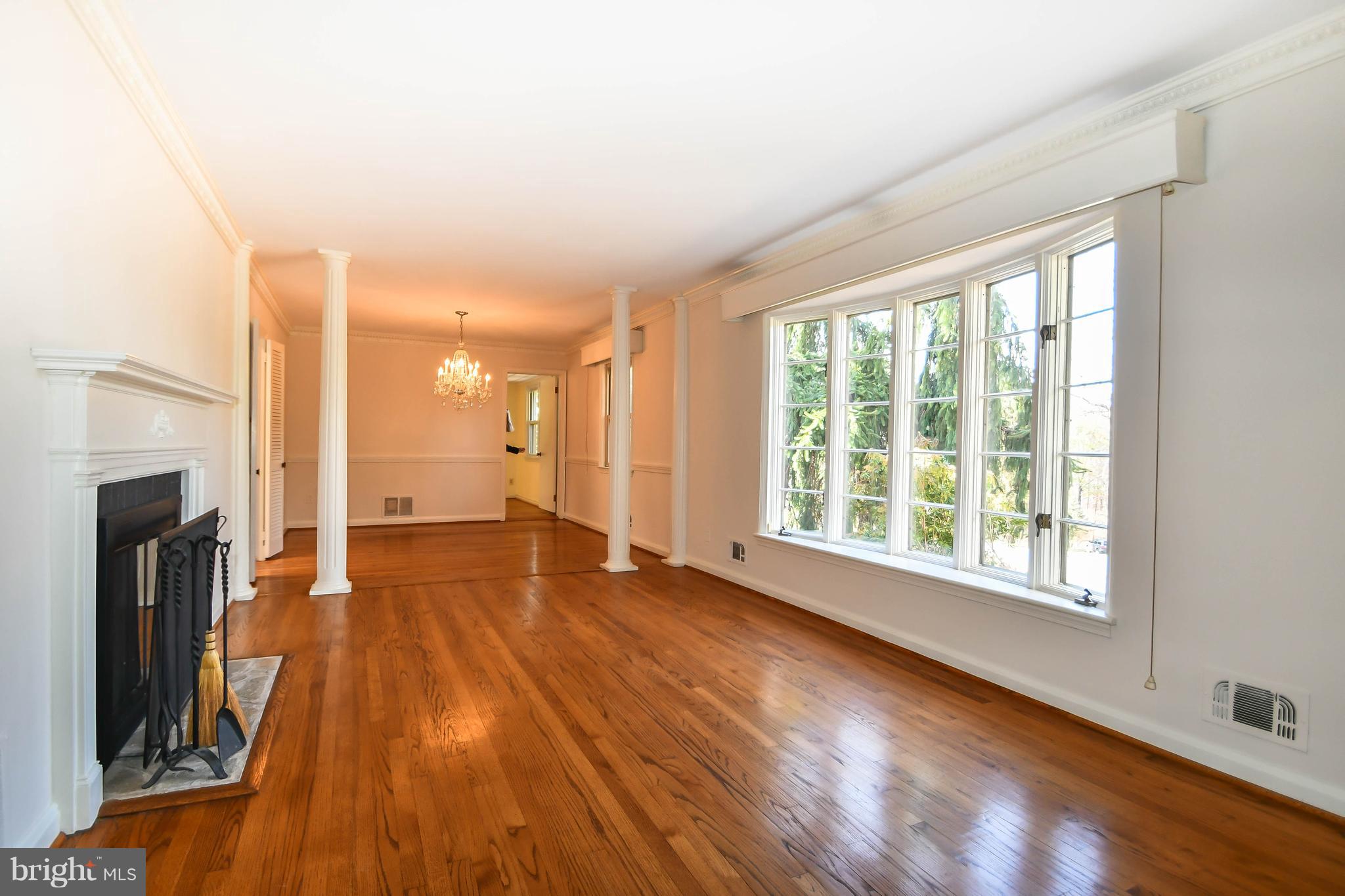 13623 Bardon Road Phoenix, MD 21131 - Photo 9 of 35 Living Room with Bay Window