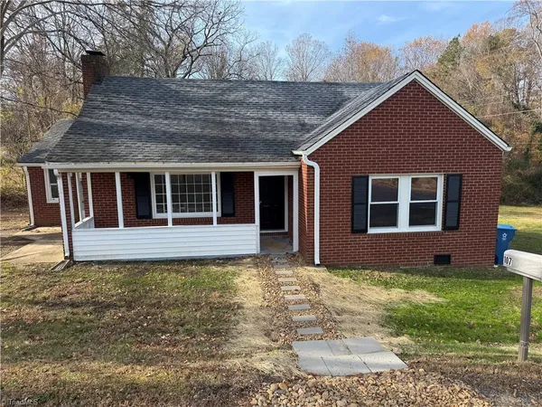 $199,900 | 107 Hillcrest Street, Mocksville, NC 27028