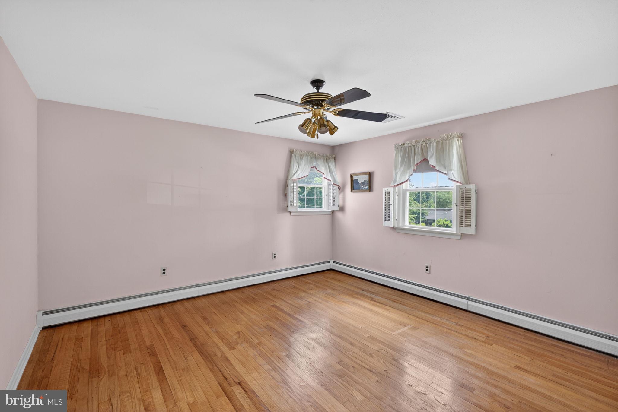 324 Wrights Road Newtown, PA 18940 - Photo 33 of 36 3rd Bedroom