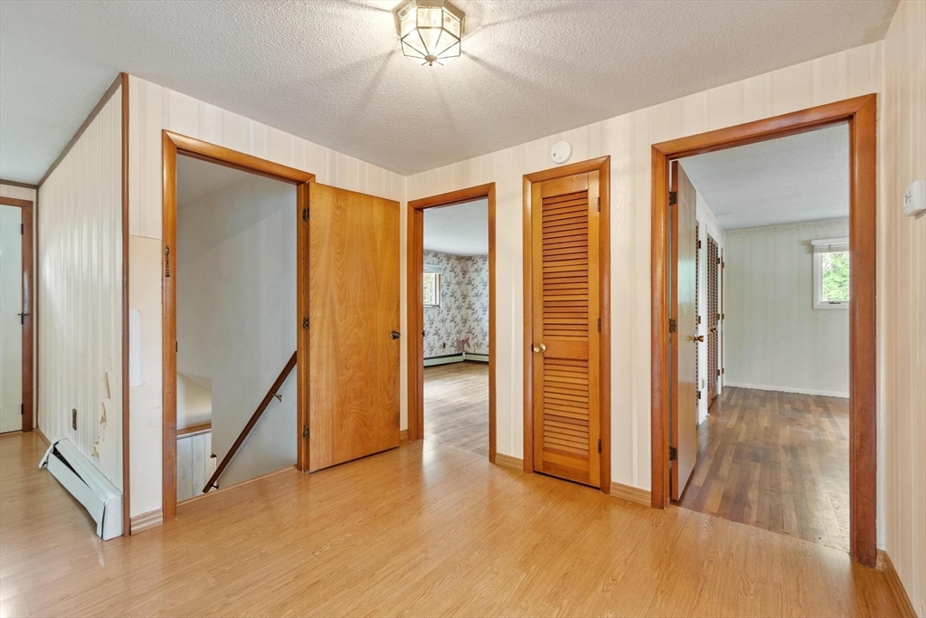 108 Lowell Road Pepperell, MA 01463 - Photo 20 of 34