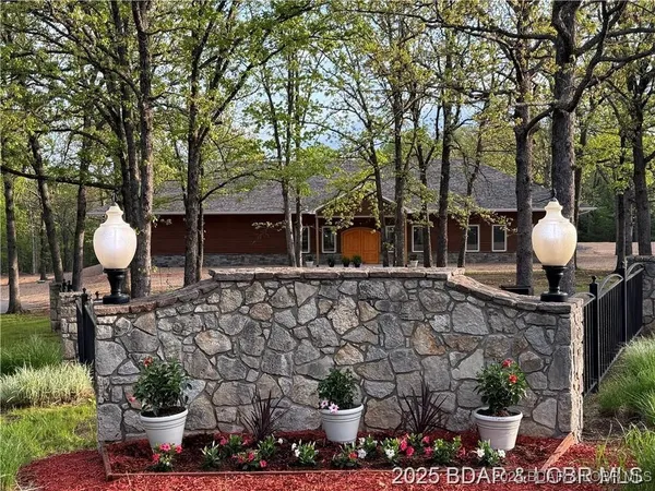 $649,000 | 530 Big Cedar Drive, Camdenton, MO 65020