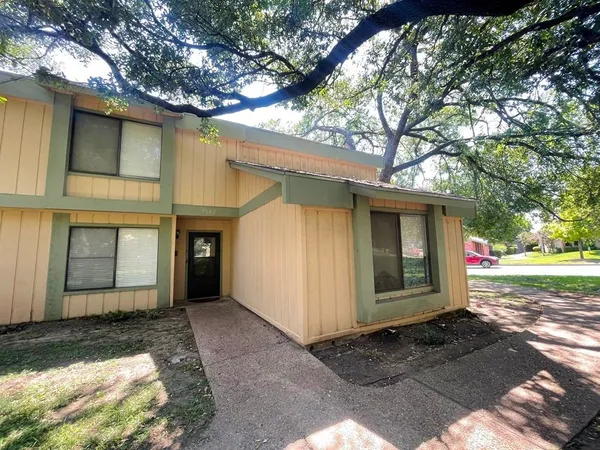 $1,900 | 9502 Quail Village Lane, Austin, TX 78758