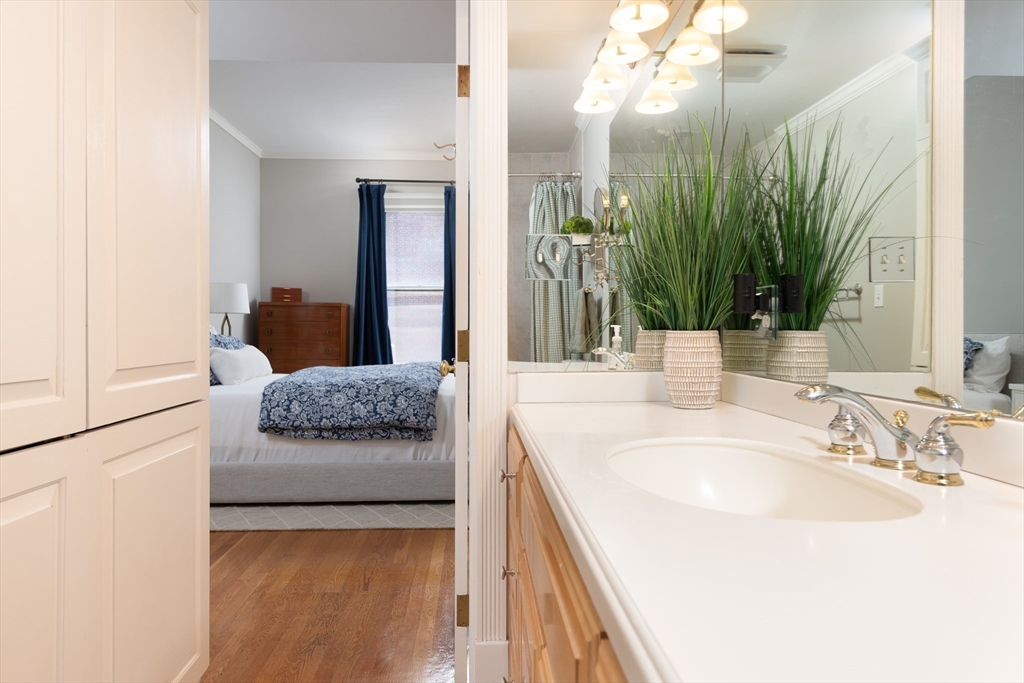 84 Commonwealth Avenue, Unit 4 Boston, MA 02116 - Photo 17 of 22