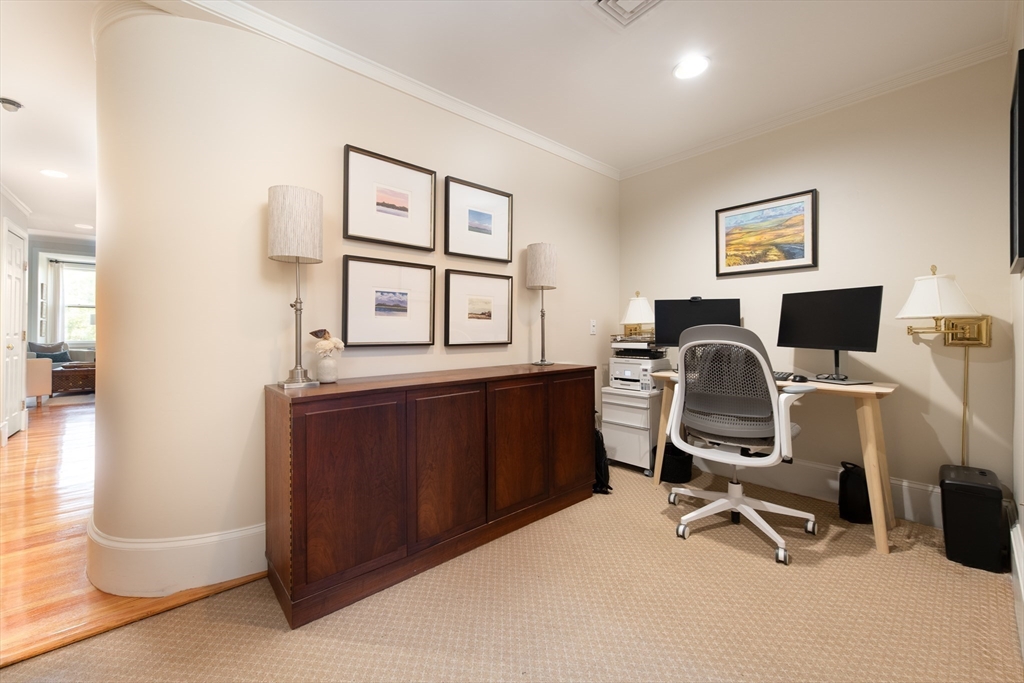 84 Commonwealth Avenue, Unit 4 Boston, MA 02116 - Photo 19 of 22