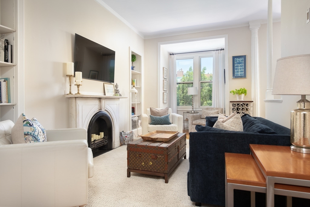 84 Commonwealth Avenue, Unit 4 Boston, MA 02116 - Photo 3 of 22