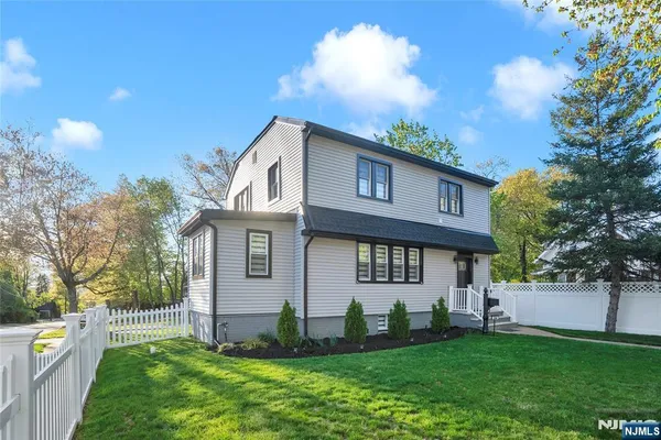$860,000 | 266 Elm Avenue, Teaneck, NJ 07666