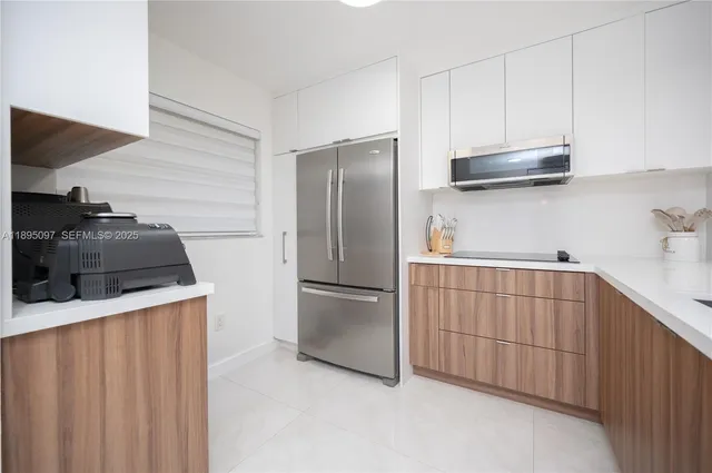 $2,600 | 10875 Southwest 112th Avenue, Unit 204, Miami, FL 33176