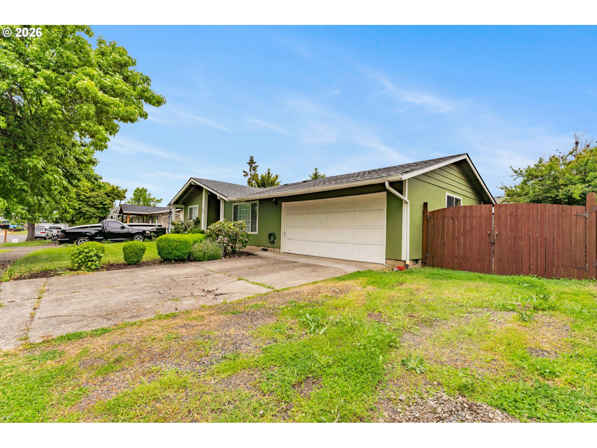 1735 Rainbow Drive Springfield, OR 97477 - Photo 2 of 17