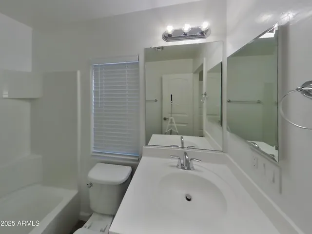 $1,889 | 10336 West Devonshire Avenue, Phoenix, AZ 85037