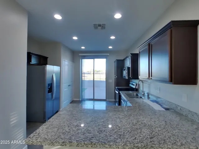 $1,889 | 10336 West Devonshire Avenue, Phoenix, AZ 85037