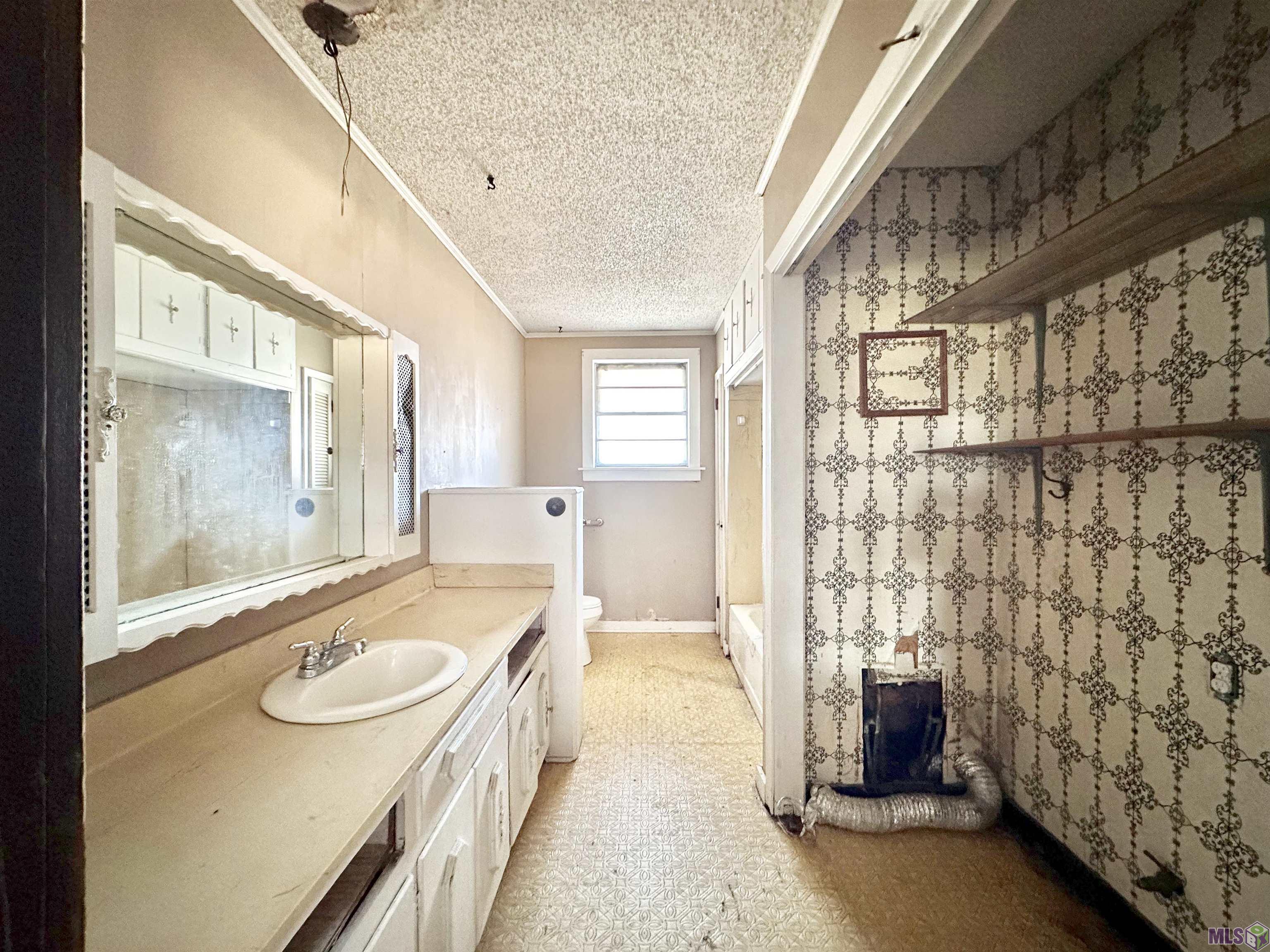 14126 Roddy Road Gonzales, LA 70737 - Photo 10 of 27 Gallery Image 10