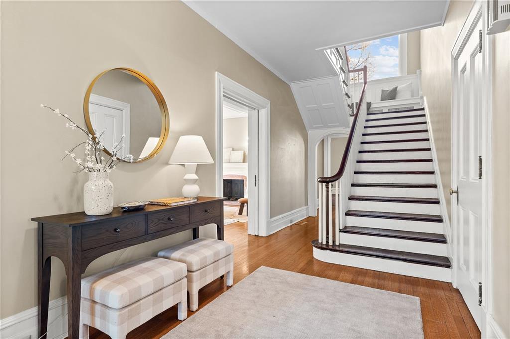 115 Woodland Road Pittsburgh, PA 15232 - Photo 23 of 50 a living room with furniture and a wooden floor