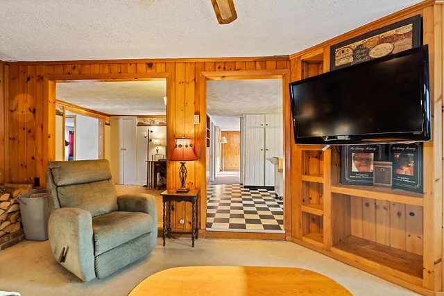 $199,900 | 232 Narrows Pond Road, Winthrop, ME 04364