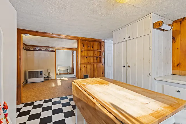 $199,900 | 232 Narrows Pond Road, Winthrop, ME 04364