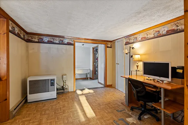 $199,900 | 232 Narrows Pond Road, Winthrop, ME 04364