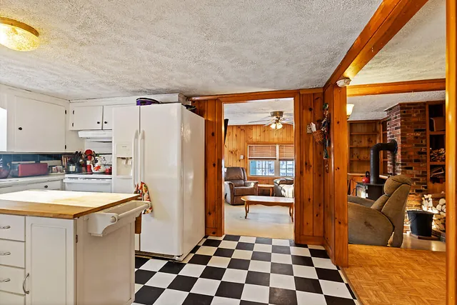 $199,900 | 232 Narrows Pond Road, Winthrop, ME 04364