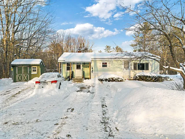 $199,900 | 232 Narrows Pond Road, Winthrop, ME 04364