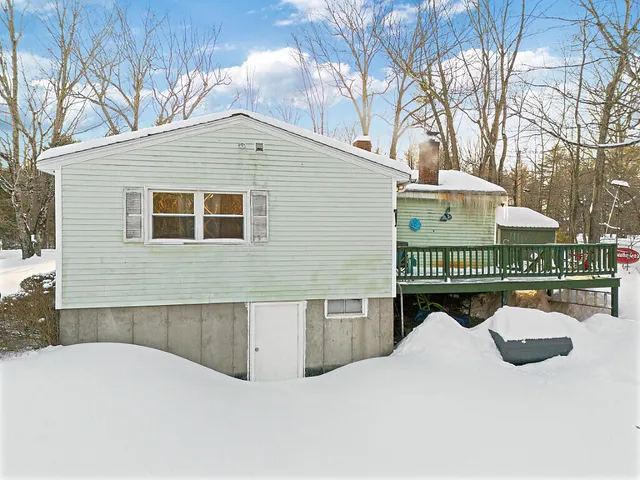 $199,900 | 232 Narrows Pond Road, Winthrop, ME 04364