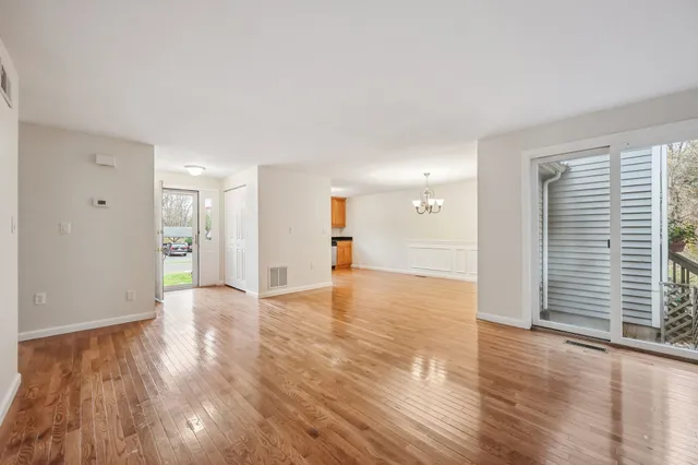 $239,900 | 24 Rushford Meade, Unit 24, Granby, CT 06035