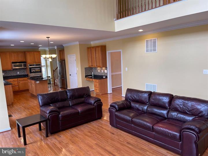 8776 Lords View Loop Gainesville, VA 20155 - Photo 9 of 23