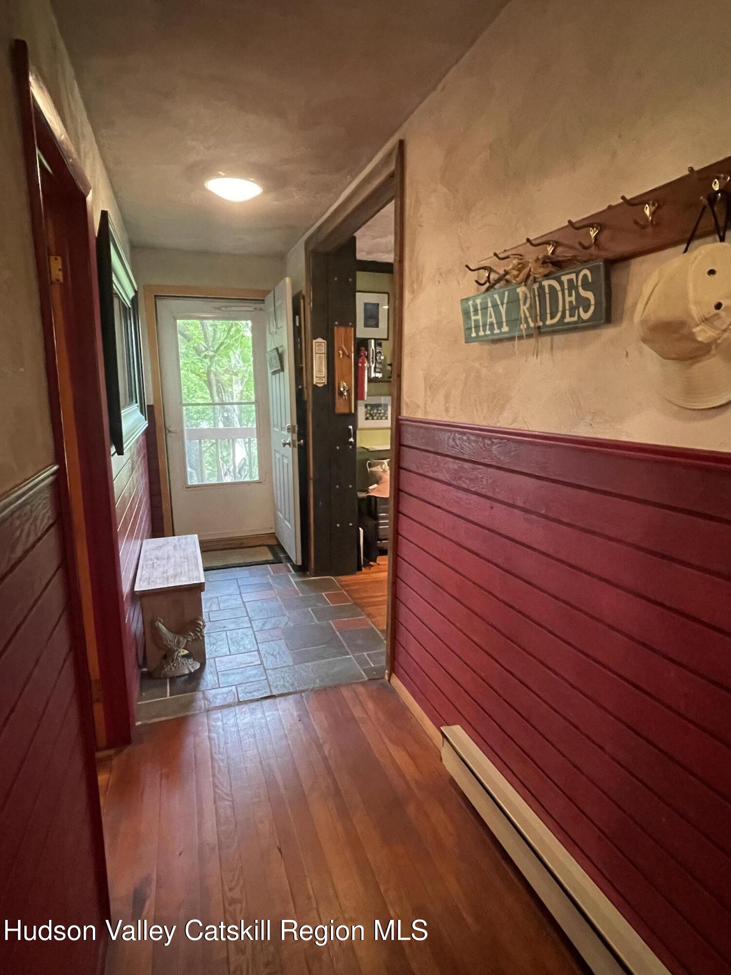 1011 West Settlement Road Roxbury, NY 12474 - Photo 5 of 32 IMG_0620 Hallway