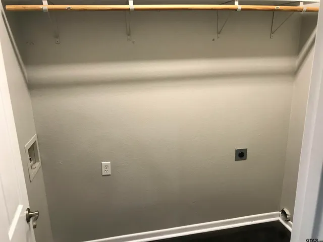 $1,395 | 19040 FM 2493, Flint, TX 75762