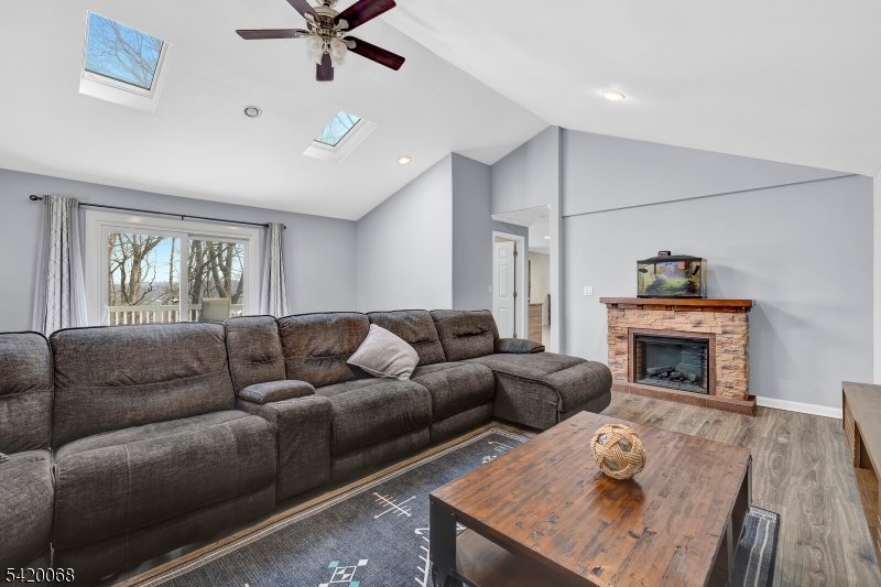 318 Daniel Street Dover, NJ 07801 - Photo 20 of 36
