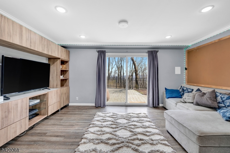 318 Daniel Street Dover, NJ 07801 - Photo 32 of 36