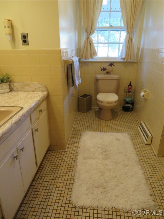 4612 Fairway Road Petersburg, VA 23803 - Photo 40 of 50 a bathroom with a sink and a toilet
