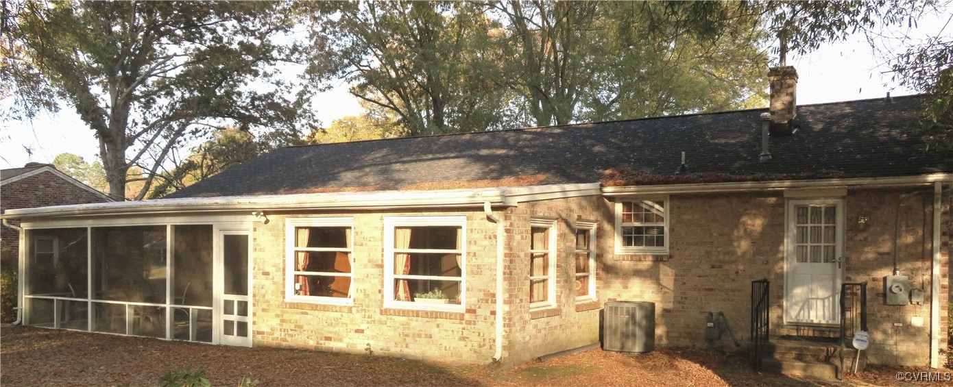 4612 Fairway Road Petersburg, VA 23803 - Photo 5 of 50 front view of a house with a large window