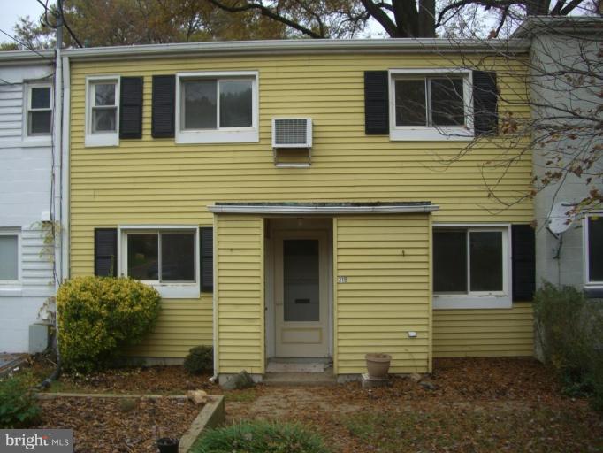 31 Ridge Road, Unit B Greenbelt, MD 20770 - Photo 1 of 7 Exterior (Main)