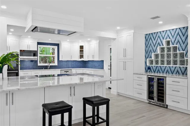 $1,575,000 | 619 Buttonwood Drive, Longboat Key, FL 34228