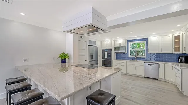 $1,575,000 | 619 Buttonwood Drive, Longboat Key, FL 34228