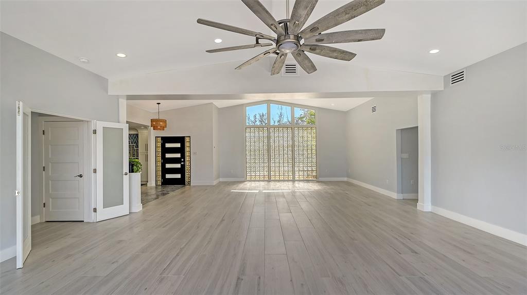 619 Buttonwood Drive Longboat Key, FL 34228 - Photo 20 of 70